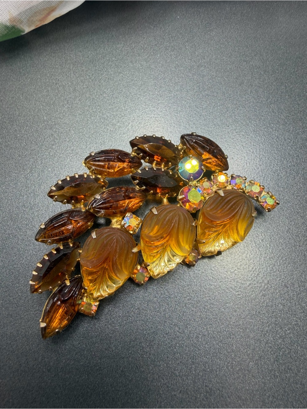 Vintage Amber Art Glass Leaf Brooch #273ub